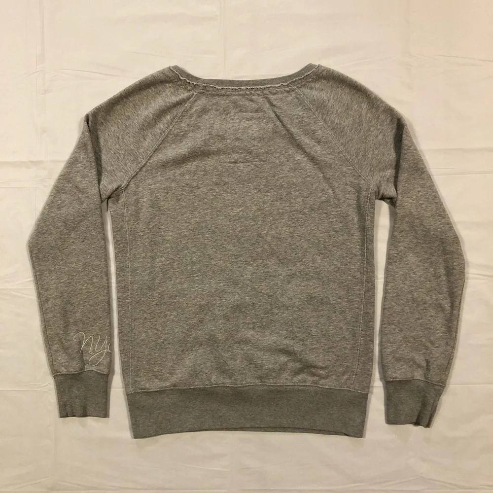 Aeropostale Women’s Long Sleeve Pullover Gray Graphic Sweatshirt Top size L - Picture 7 of 9
